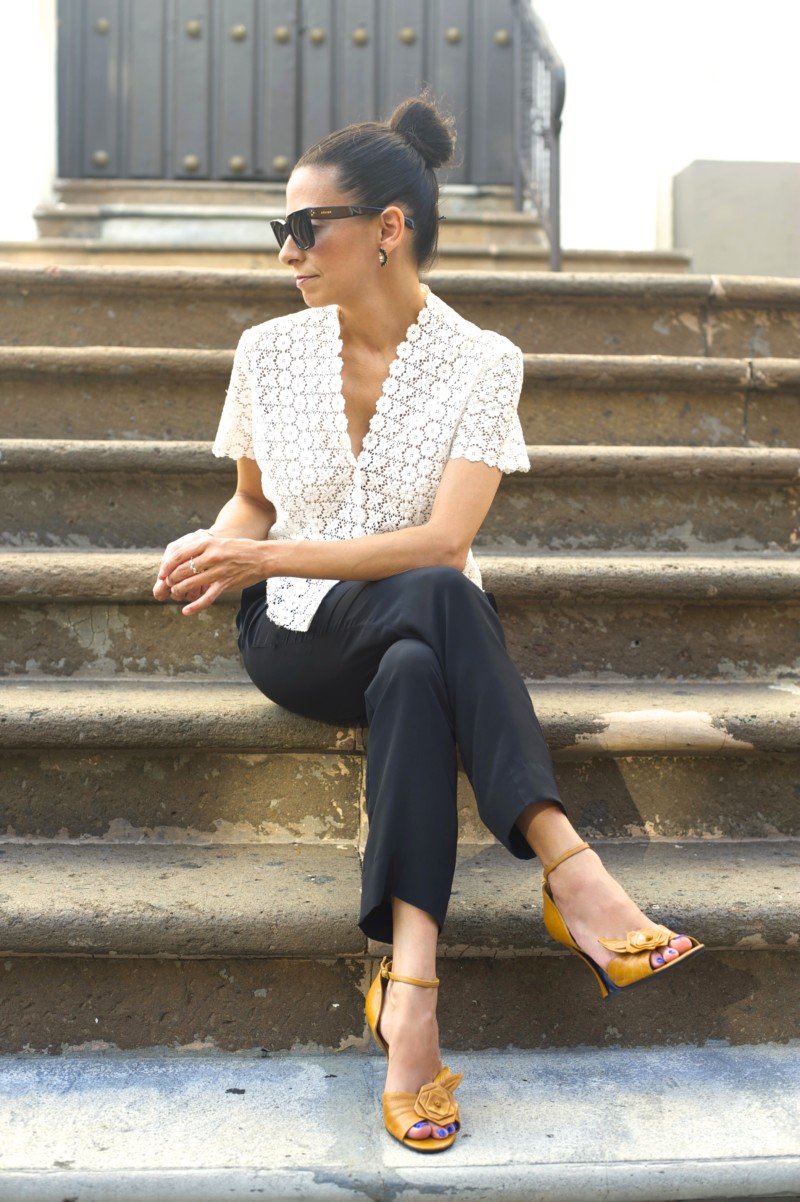 How You Can Never Go Wrong With A Vintage White Lace Blouse