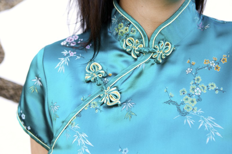 How To Style Cheongsam Tops - www.curatedcool.com